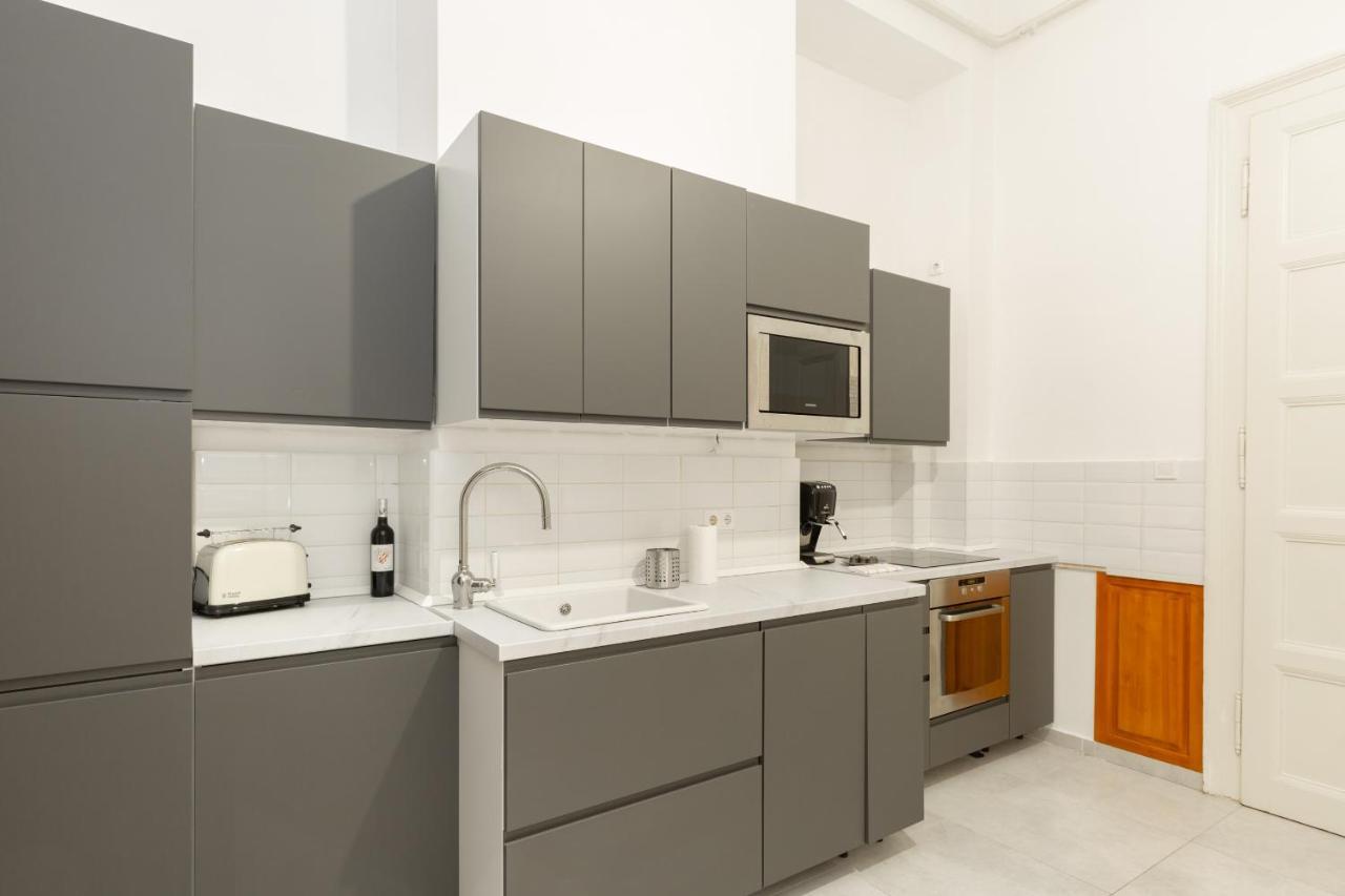 Super 2br-2bt With Balcony&view&sauna&jacuzzi * Boedapest