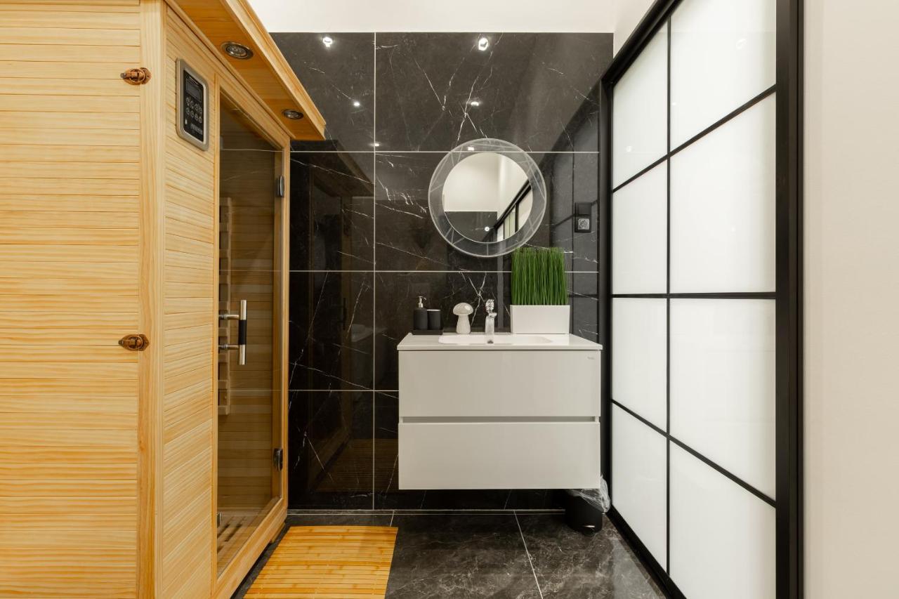 Super 2br-2bt With Balcony&view&sauna&jacuzzi * Budapest