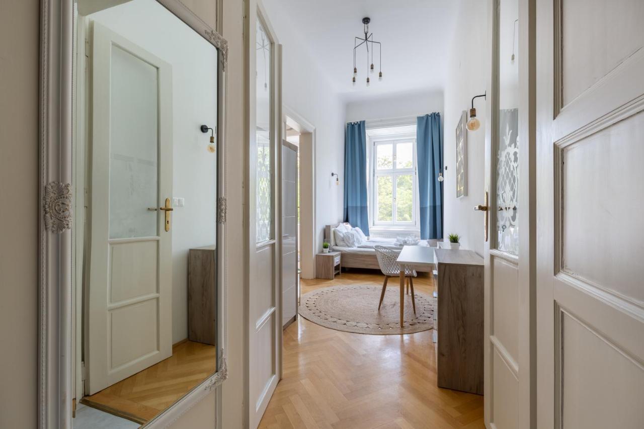 Super 2br-2bt With Balcony&view&sauna&jacuzzi Apartman Budapest