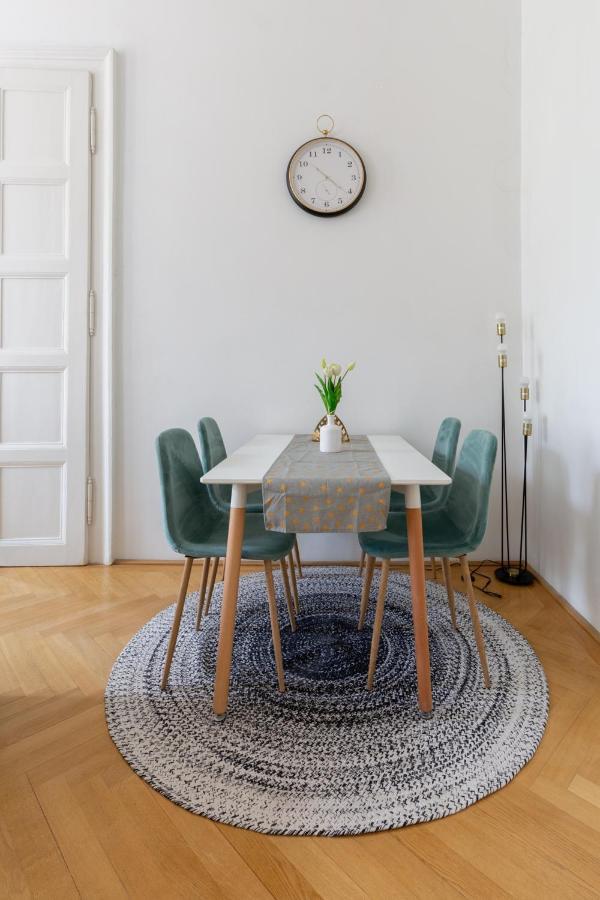 Apartmán Super 2br-2bt With Balcony&view&sauna&jacuzzi Budapest