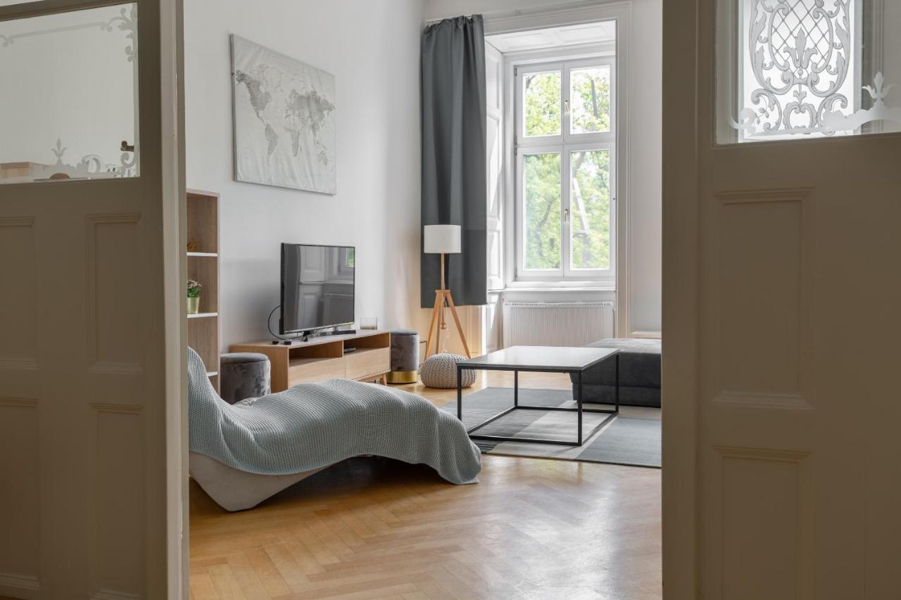 Super 2br-2bt With Balcony&view&sauna&jacuzzi Apartmán *
