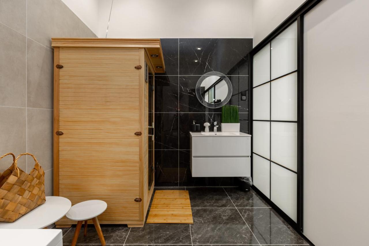 Super 2br-2bt With Balcony&view&sauna&jacuzzi *